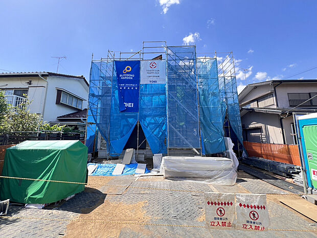 【外観写真】　限定1邸！敷地面積は約55坪。地震に強い、制震ダンパーを搭載したデザイン住宅です。3台分のカースペース付き。◎北総線「矢切」駅徒歩15分の立地です。