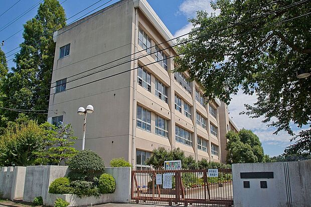 狭山市立笹井小学校(約1,166m)