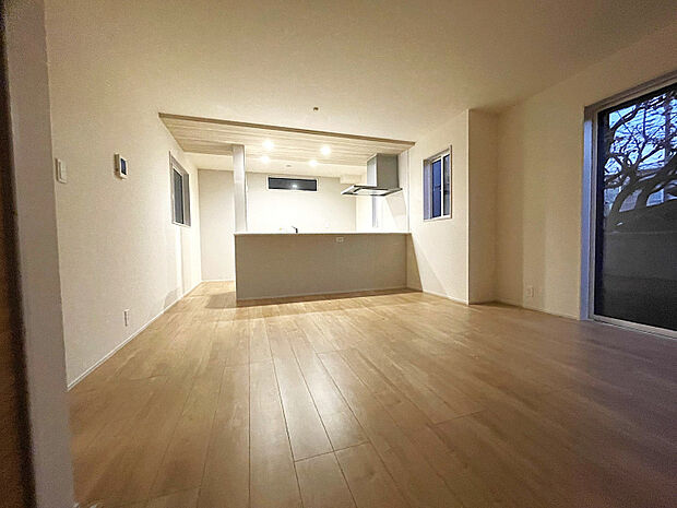 【1号棟:リビング】　