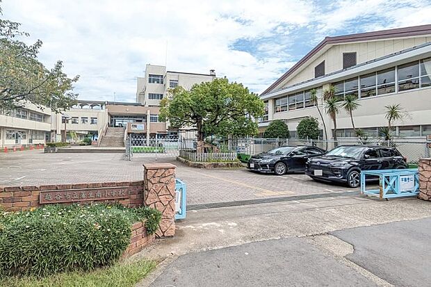 蒲生南小学校(現地より徒歩9分)