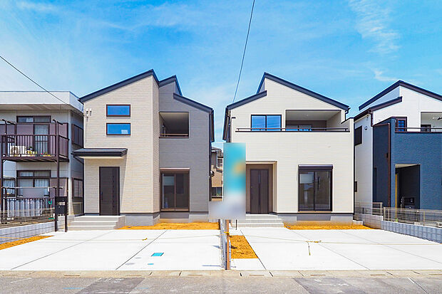 【 堂々完成! 】
便利な周辺環境が整う街「久保稲荷」。全2棟の新築分譲住宅が完成いたしました。当日のご見学も対応可能ですので、まずはお気軽にお問い合わせください!
