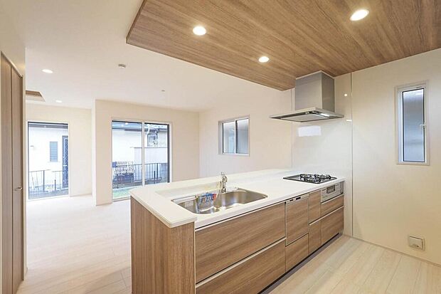 解放感のあるオープンキッチン