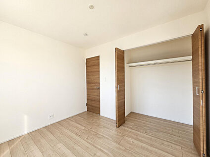 1号棟 南側洋室(5.25帖)