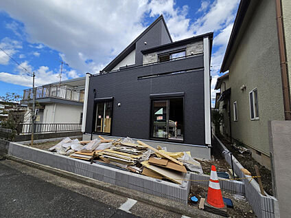 現地外観写真（2026年7月撮影）横浜市営地下鉄「下飯田」駅