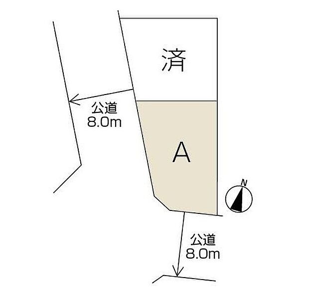 前面道路は東側も南側も8mと駐車に余裕の持てる広さです