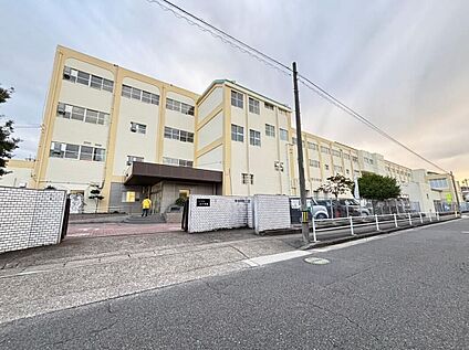 名古屋市立北中学校 542m(徒歩7分)
