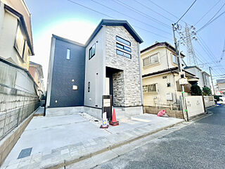 ブルーミングガーデン 練馬区大泉町2丁目1棟 外観