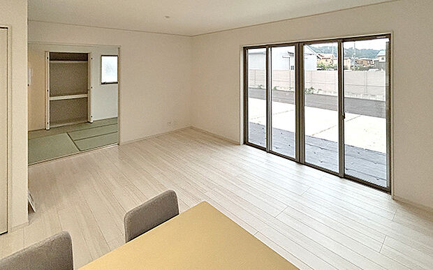 現地写真：LDK（3号棟）