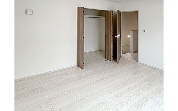 現地写真：洋室（4号棟）