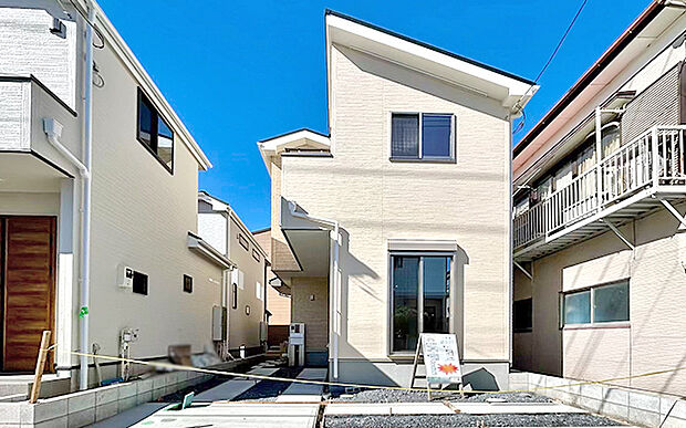 現地写真:外構工事中(1号棟)