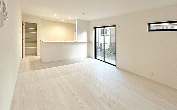 現地写真:LDK(2号棟)