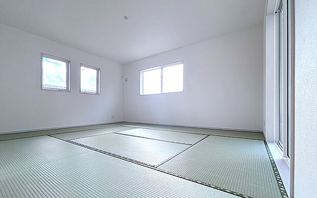 現地写真:洋室畳敷き(2号棟)