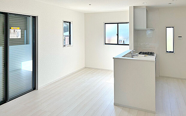 現地写真：LDK（1号棟）