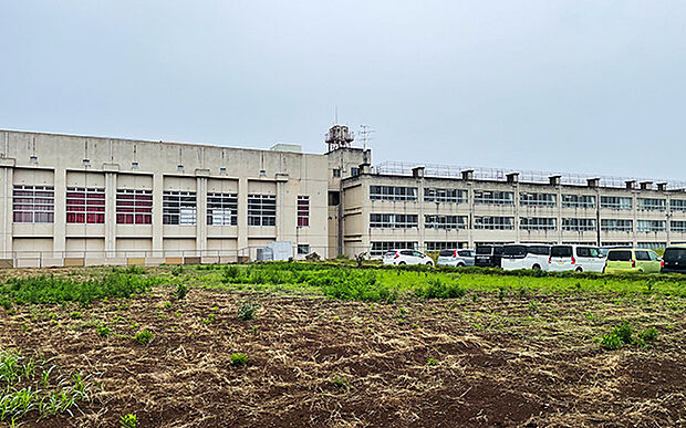 中央中学校(約1,200m)