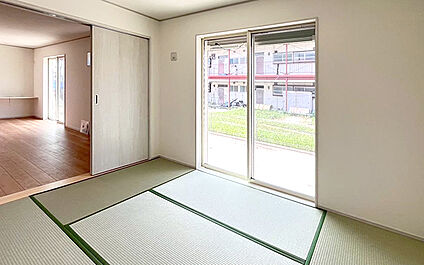 現地写真:洋室畳敷き(5号棟)