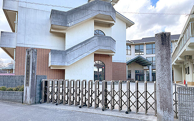 南丹市立園部小学校（約980m）