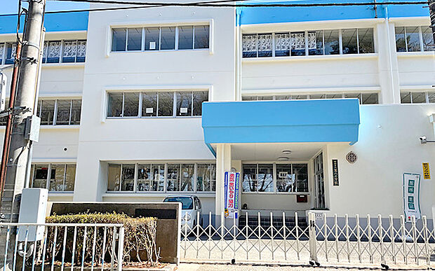 館林市立第八小学校（約900m）
