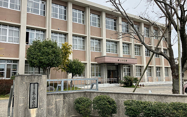 霧島市立隼人中学校（約1,450m）