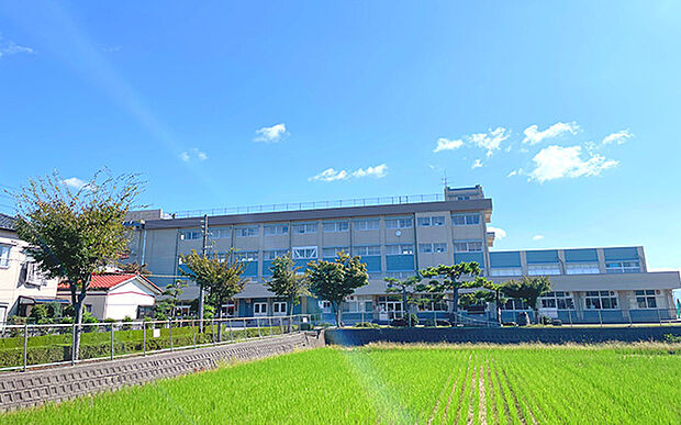 新潟市立大形中学校（約1,460m）