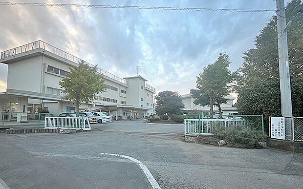 市立金田中学校(約1,170m)