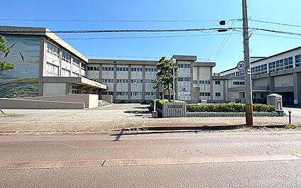 小池中学校 680m