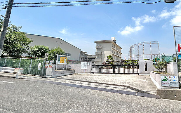 福山市立東朋中学校(約730m)