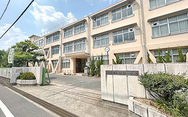 市立御野小学校（約1,400m）