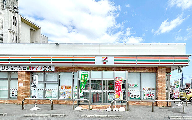 セブンイレブン東風平JAおきなわ店（約600m）