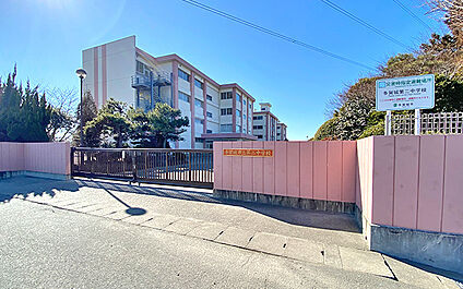 市立第二中学校 1960m