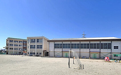 松阪市立港小学校 720m