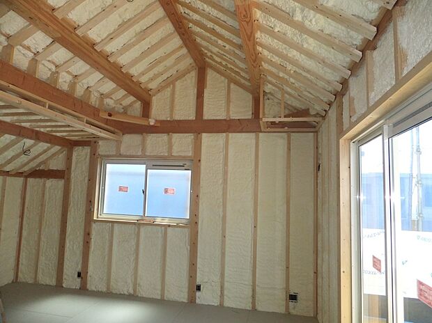 【アクアフォーム断熱】ご希望の方は、現在建築中の現場をご案内させて頂きます。