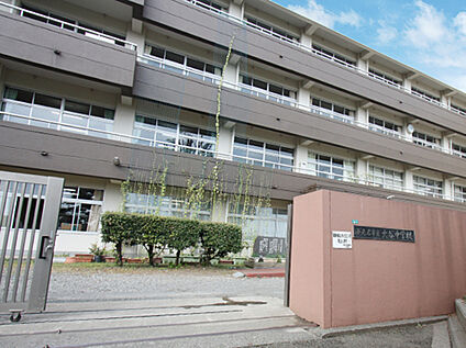 市立大谷中学校 約1,790m～1,800m(徒歩23分)