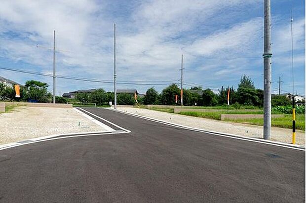 【豊田朝日町5丁目】分譲地内にクルドサック(袋小路)を採用。住民以外は区画内の道路に侵入しないので、安心安全です。