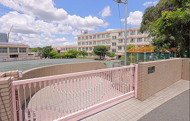 名古屋市立戸笠小学校（約1,060m）
