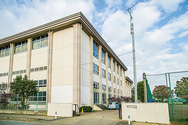 西中学校/徒歩16分