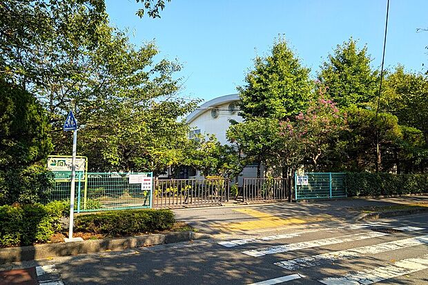 八坂中学校/徒歩5分