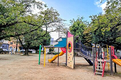 和田西公園（現地より徒歩9分） 約710m