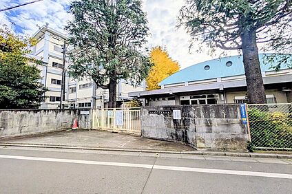 芝久保小学校/徒歩13分 約990m