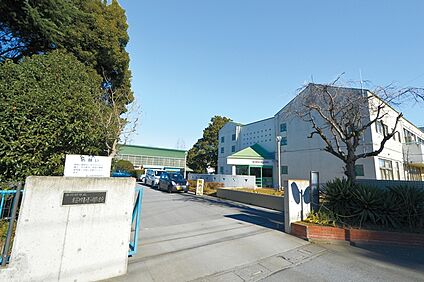 春日部市立桜川小学校/徒歩9分 約670m