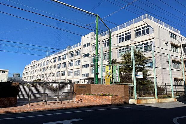 東島根中学校/徒歩9分