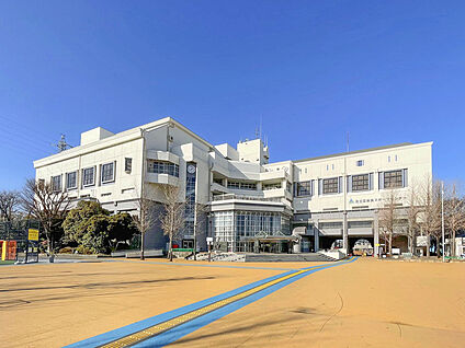 足立区総合スポーツセンター（現地より徒歩13分） 約990m