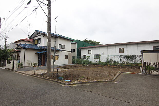 車複数所有・車通勤の方も安心！カースペース並列２台分ございます◎お気軽にお問い合わせください。