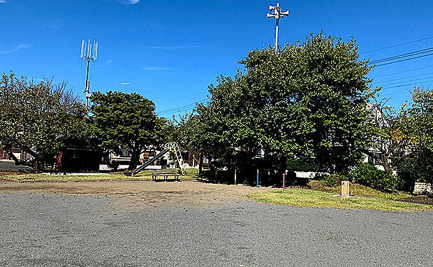 鶴川富士見第2児童公園(約130m)