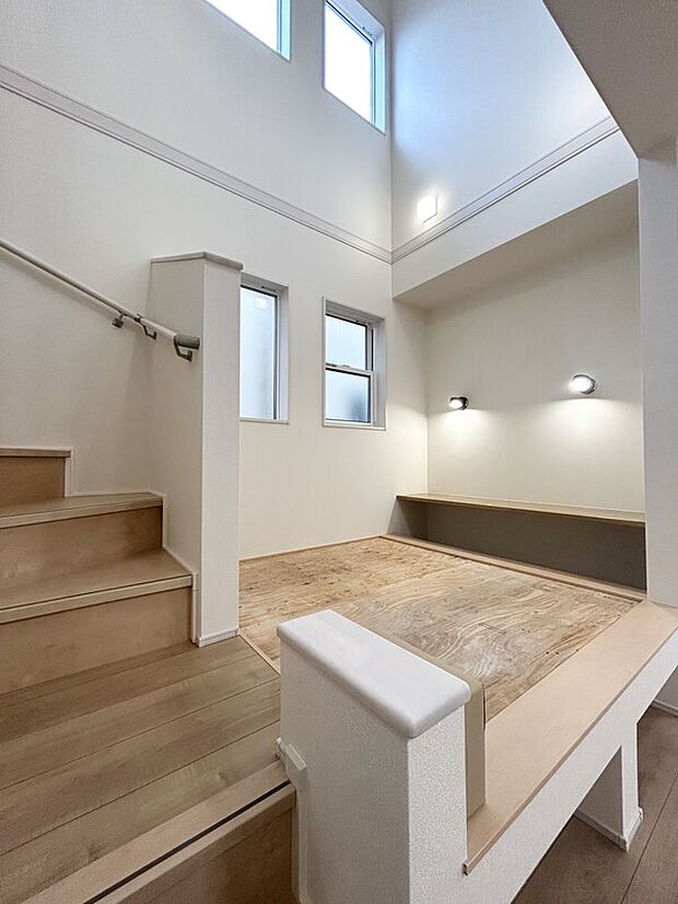 【１号棟マルチスキップ】上部吹き抜けで開放空間◎お子様の勉強はテレワークのスペースに最適！