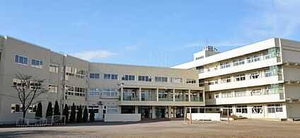 町田市立真光寺中学校 430ｍ