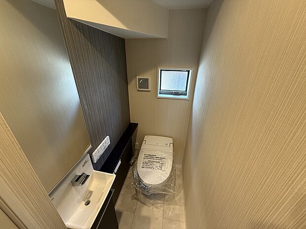 【トイレ】タンクレストイレで空間スッキリ！