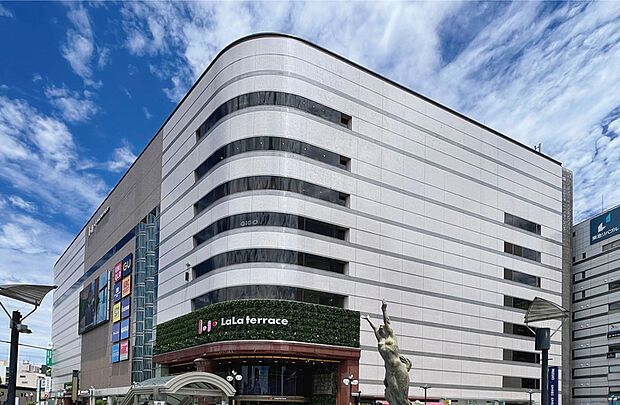 【三井ショッピングパークららテラス川口】(現地より徒歩8分)