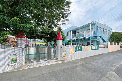しらかば幼稚園（現地より徒歩7分） 約550m