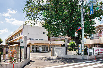 蓮田市立蓮田南小学校（現地より徒歩6分） 約450m