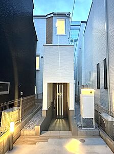 新築分譲 杉並区高円寺北 当日プレゼンテーション可 の一戸建て 年10月中旬 104 07ｍ2 4ldk 9 680万円